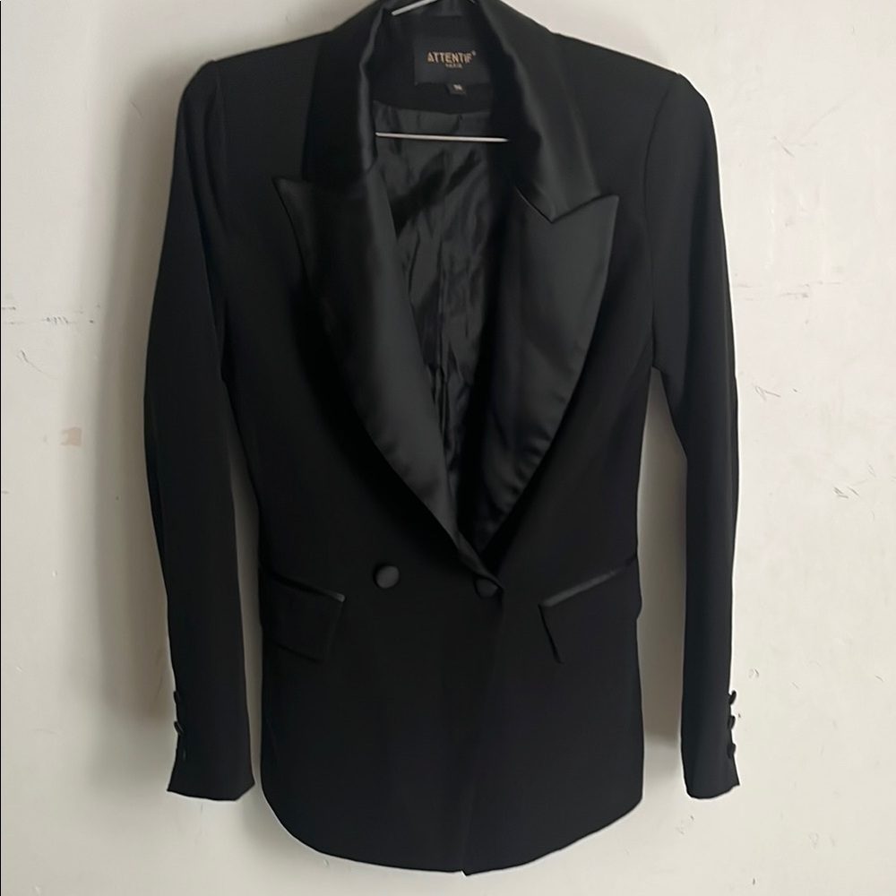 Attentif Paris Sz 36 “Tuxedo Look” Blazer
